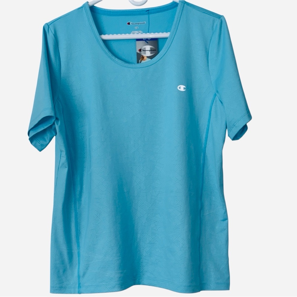 🍀3 for $25🍀 NWT Champion Athletic top